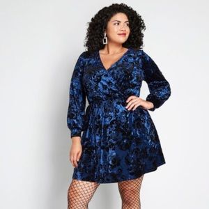 ModCloth Luxe Structure velvet dress Size S NWT